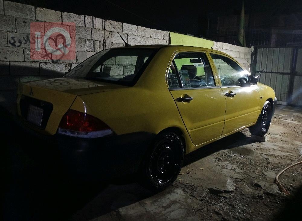 ميتسوبيشي لانسر